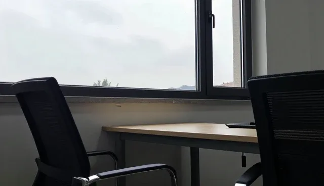 技术开发中性能优化与适用条件的平衡策略